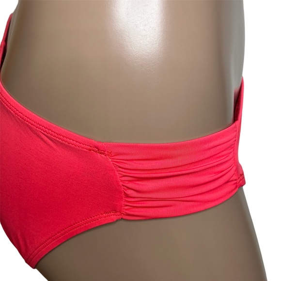 La Blanca Basic Solid Ruched Sides Hipster Swim Bikini Bottom - Picture 2 of 3